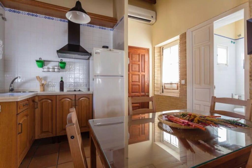 Precioso Apartamento - Localizacion Ideal **Wifi - A/C** Sevilha Exterior foto