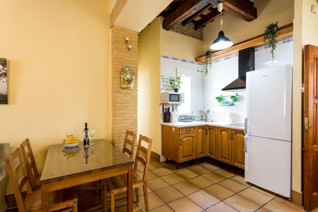 Precioso Apartamento - Localizacion Ideal **Wifi - A/C** Sevilha Exterior foto