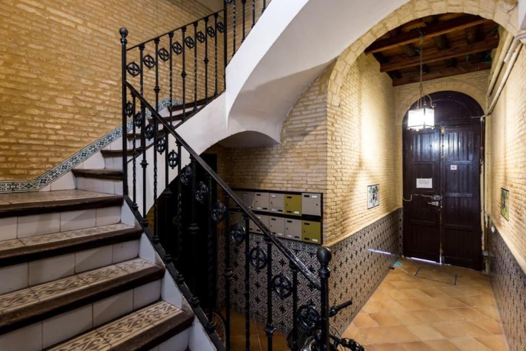 Precioso Apartamento - Localizacion Ideal **Wifi - A/C** Sevilha Exterior foto